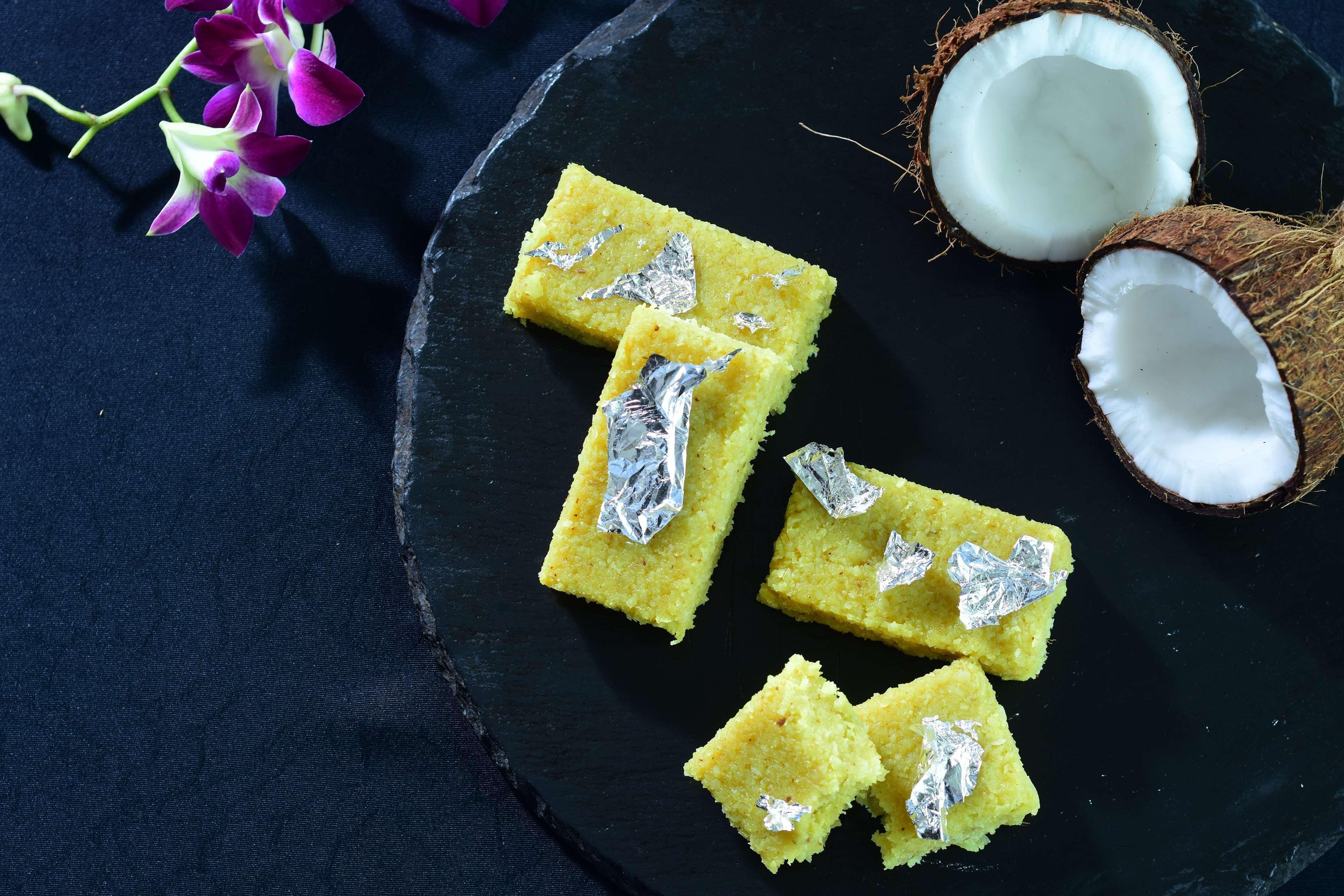 Hilton Mumbai International Airport Hotel Exterior foto Coconut halwa