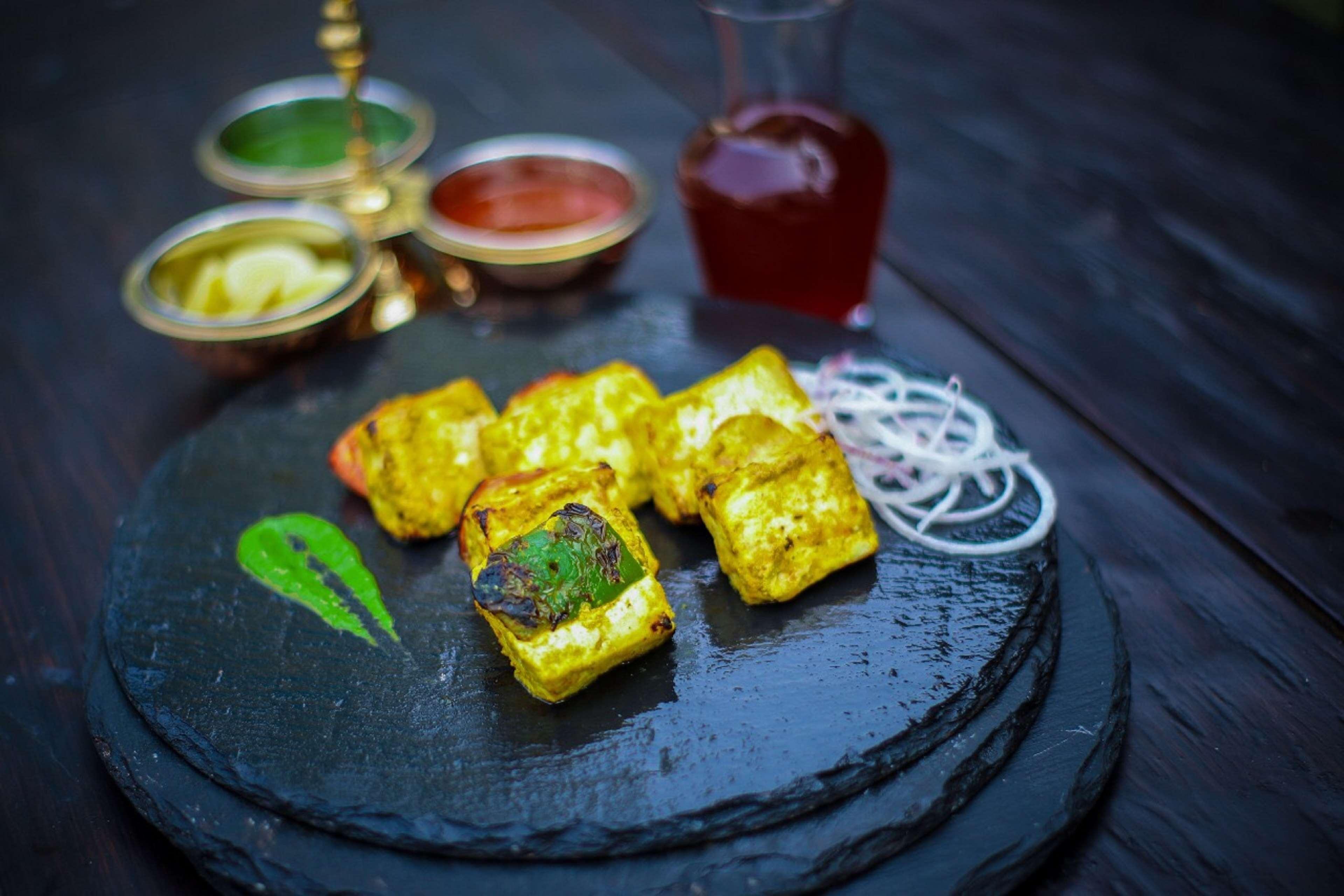 Hilton Mumbai International Airport Hotel Exterior foto Paneer tikka