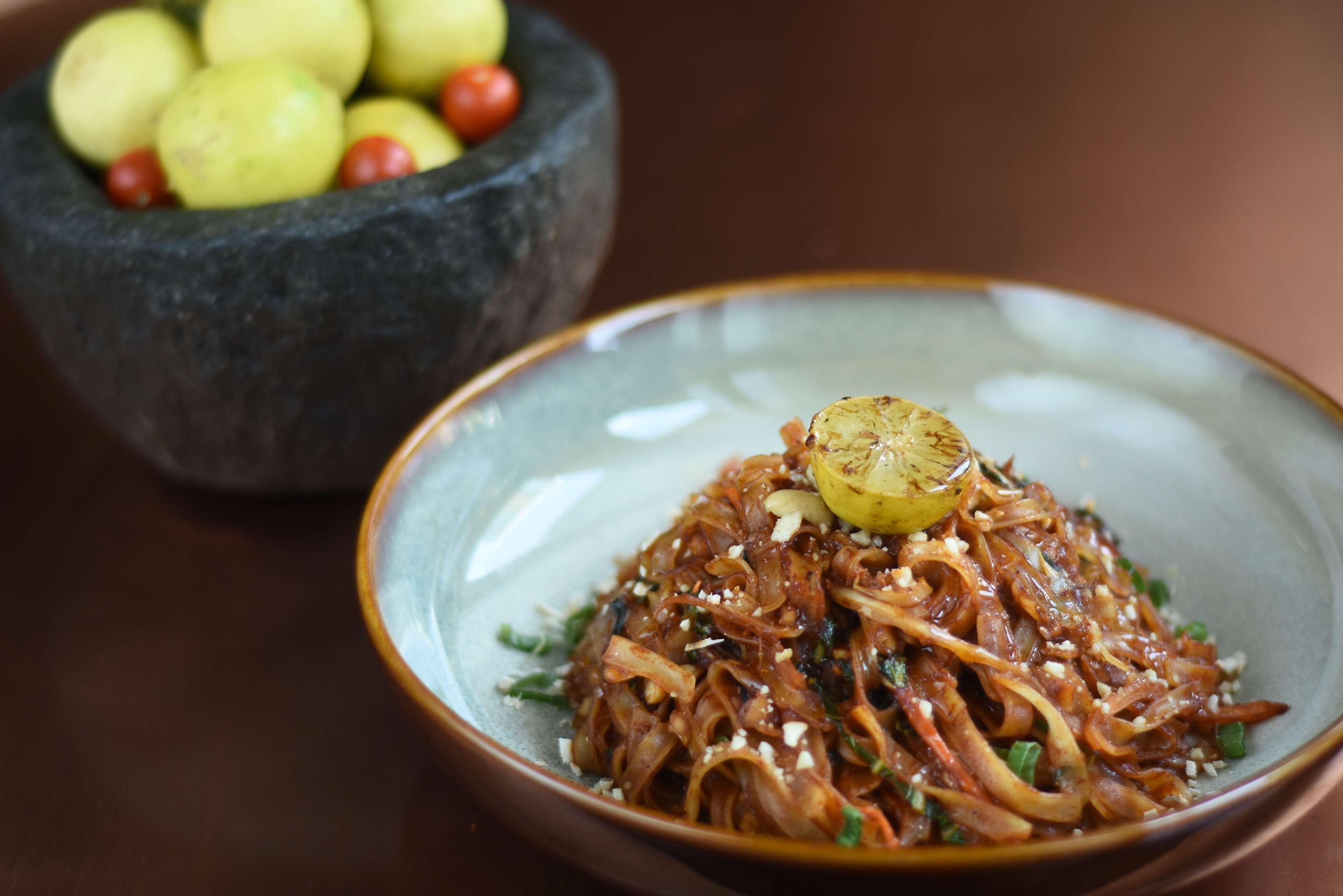 Hilton Mumbai International Airport Hotel Exterior foto A bowl of chaebol