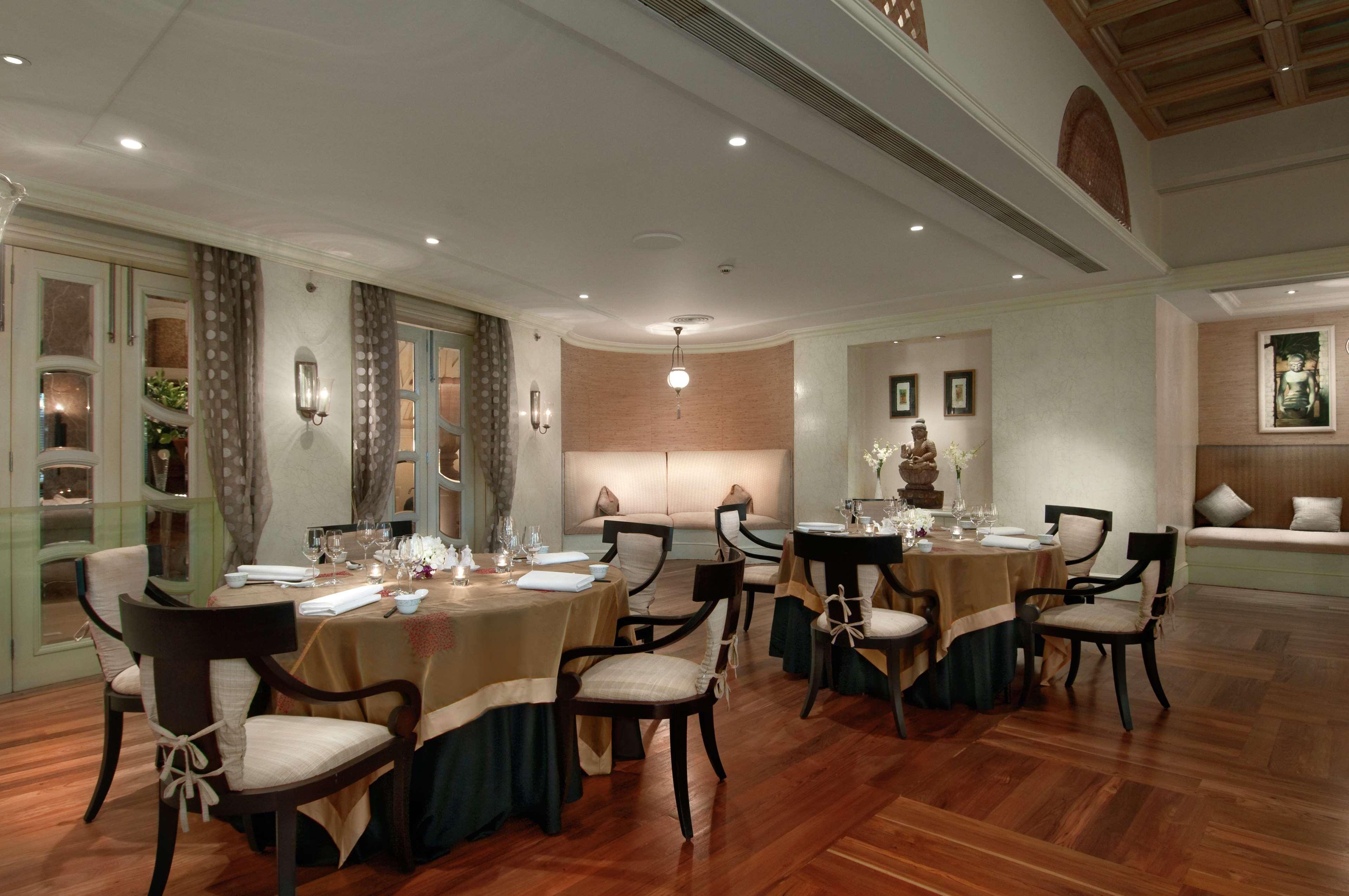 Hilton Mumbai International Airport Hotel Exterior foto The restaurant