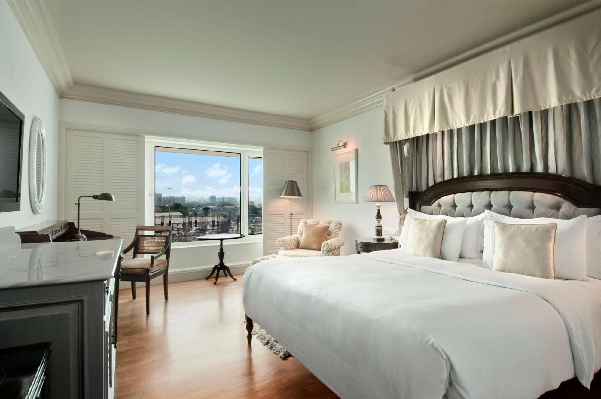 Hilton Mumbai International Airport Hotel Exterior foto A guest room at the Mandarin Oriental Washington DC